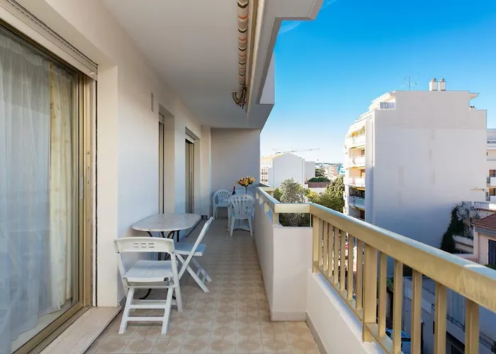 Palais Royal Yourhosthelper Apartment *
